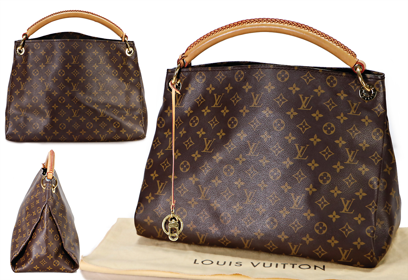 Sold at Auction: Louis Vuitton Bag Randonnee GM Drawstring Bag